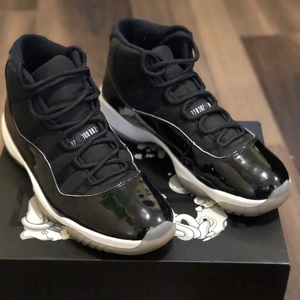 Jordan Retro 11 2016 Space Jam 100% authentic VNDS